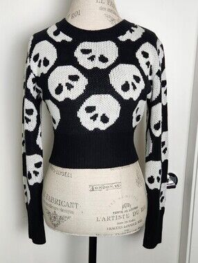 Black & White Skull Knit Crop Sweater